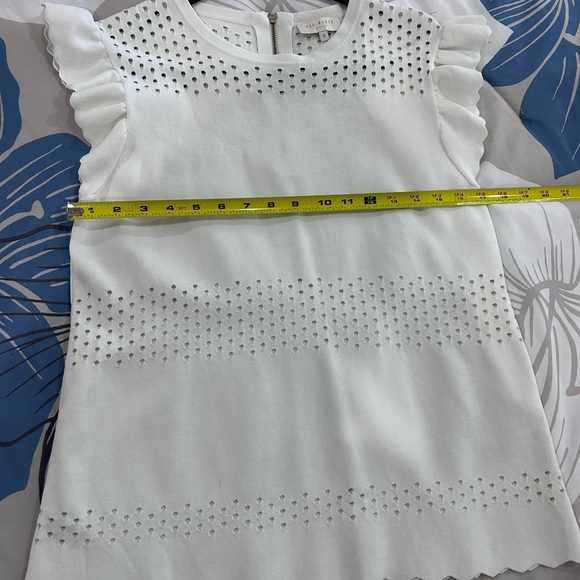 💰PRICE ⬇️ TED BAKER LONDON • Beige/White Ruffle Sleeved Sweater Blouse • sz 3 - Picture 8 of 8